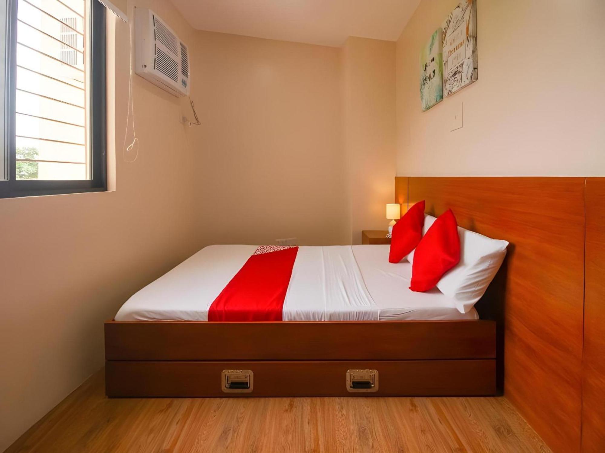 Super Oyo 832 The Teepee Place Hostel & Residence Inn Cebu Extérieur photo